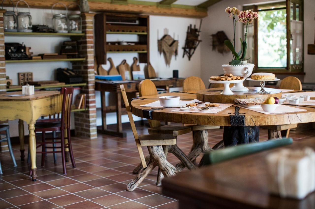 B&B Il Cavallino Civitanova Alta Buitenkant foto