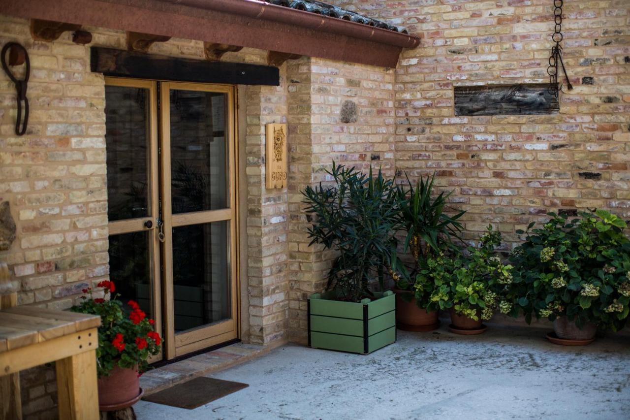 B&B Il Cavallino Civitanova Alta Buitenkant foto