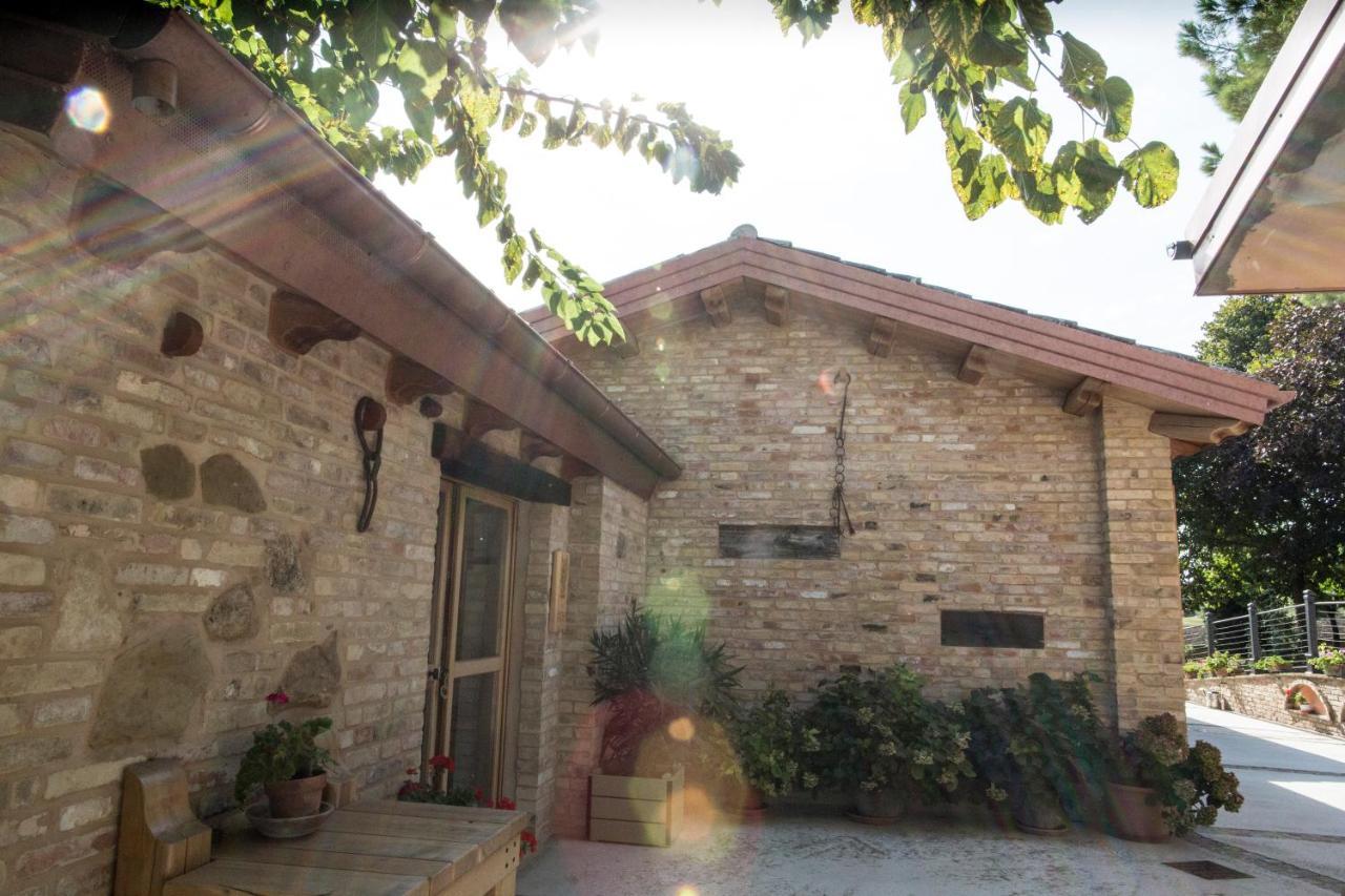 B&B Il Cavallino Civitanova Alta Buitenkant foto